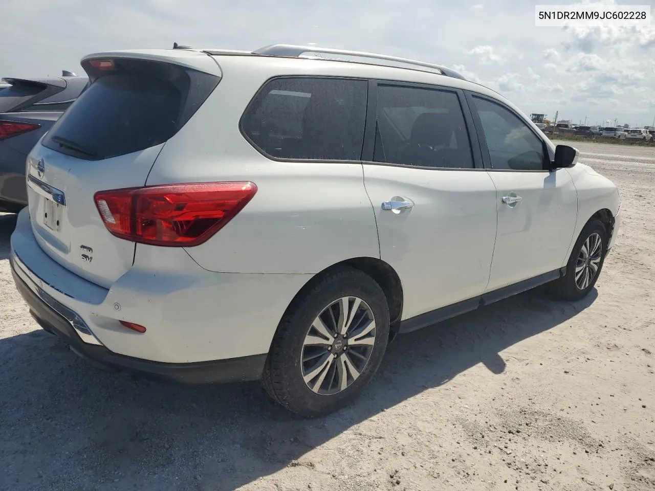 2018 Nissan Pathfinder S VIN: 5N1DR2MM9JC602228 Lot: 76198384