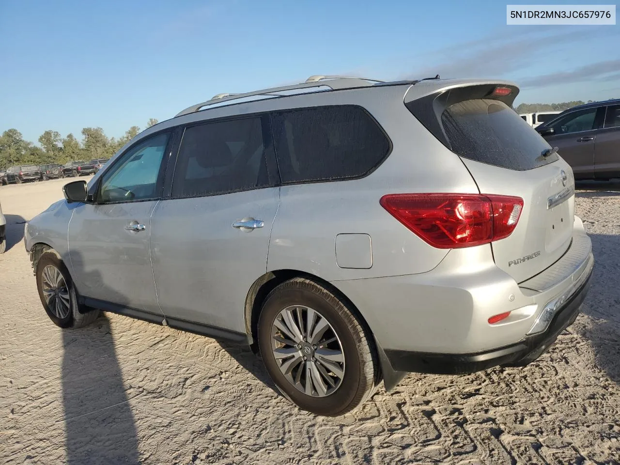 2018 Nissan Pathfinder S VIN: 5N1DR2MN3JC657976 Lot: 76477044