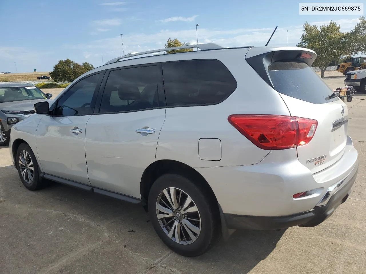 2018 Nissan Pathfinder S VIN: 5N1DR2MN2JC669875 Lot: 76693994