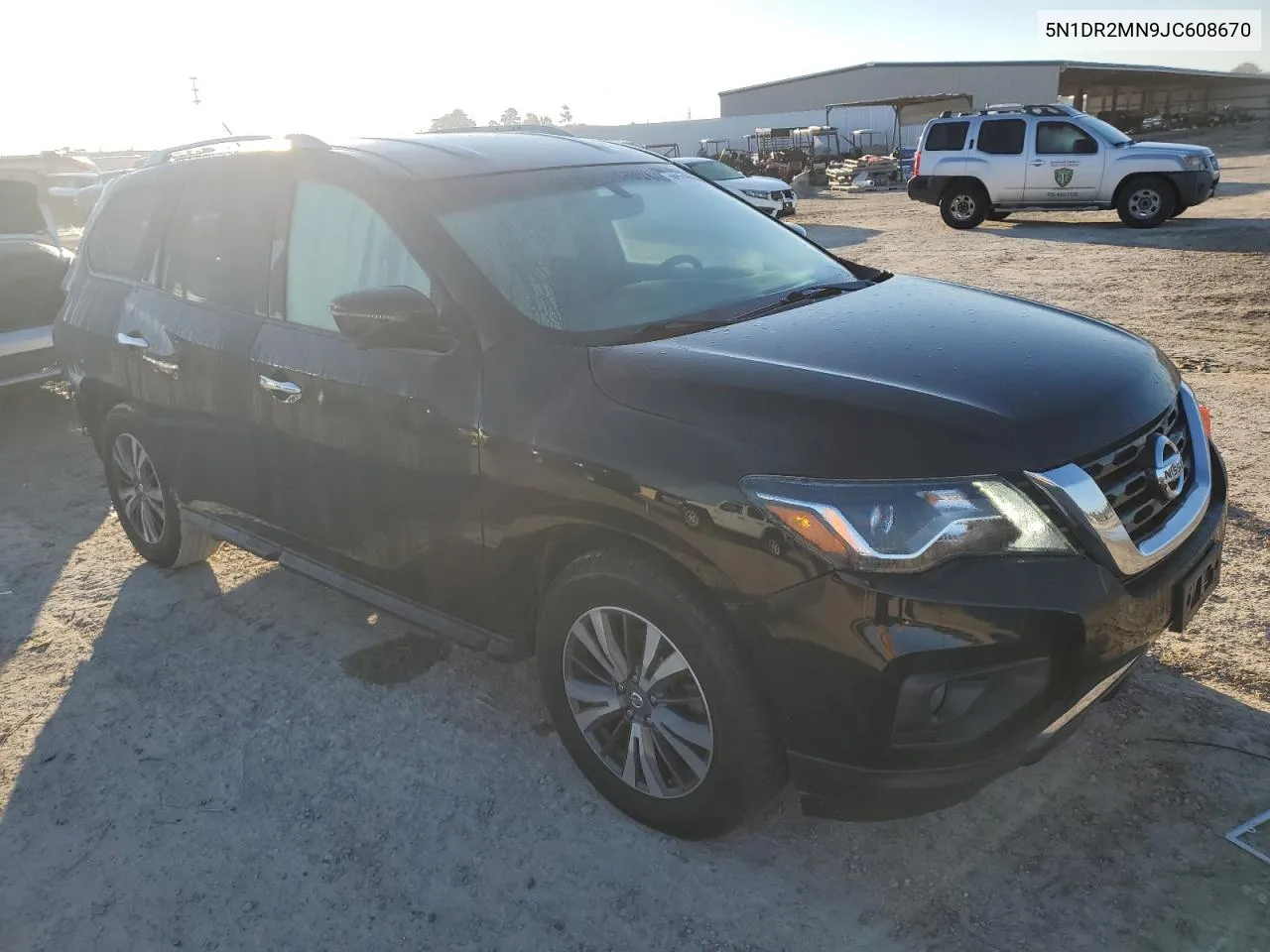 2018 Nissan Pathfinder S VIN: 5N1DR2MN9JC608670 Lot: 80215354