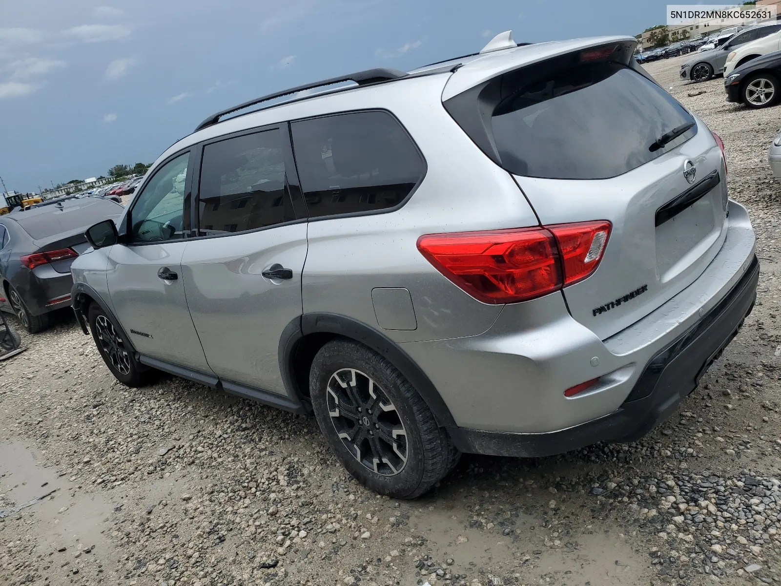 5N1DR2MN8KC652631 2019 Nissan Pathfinder S