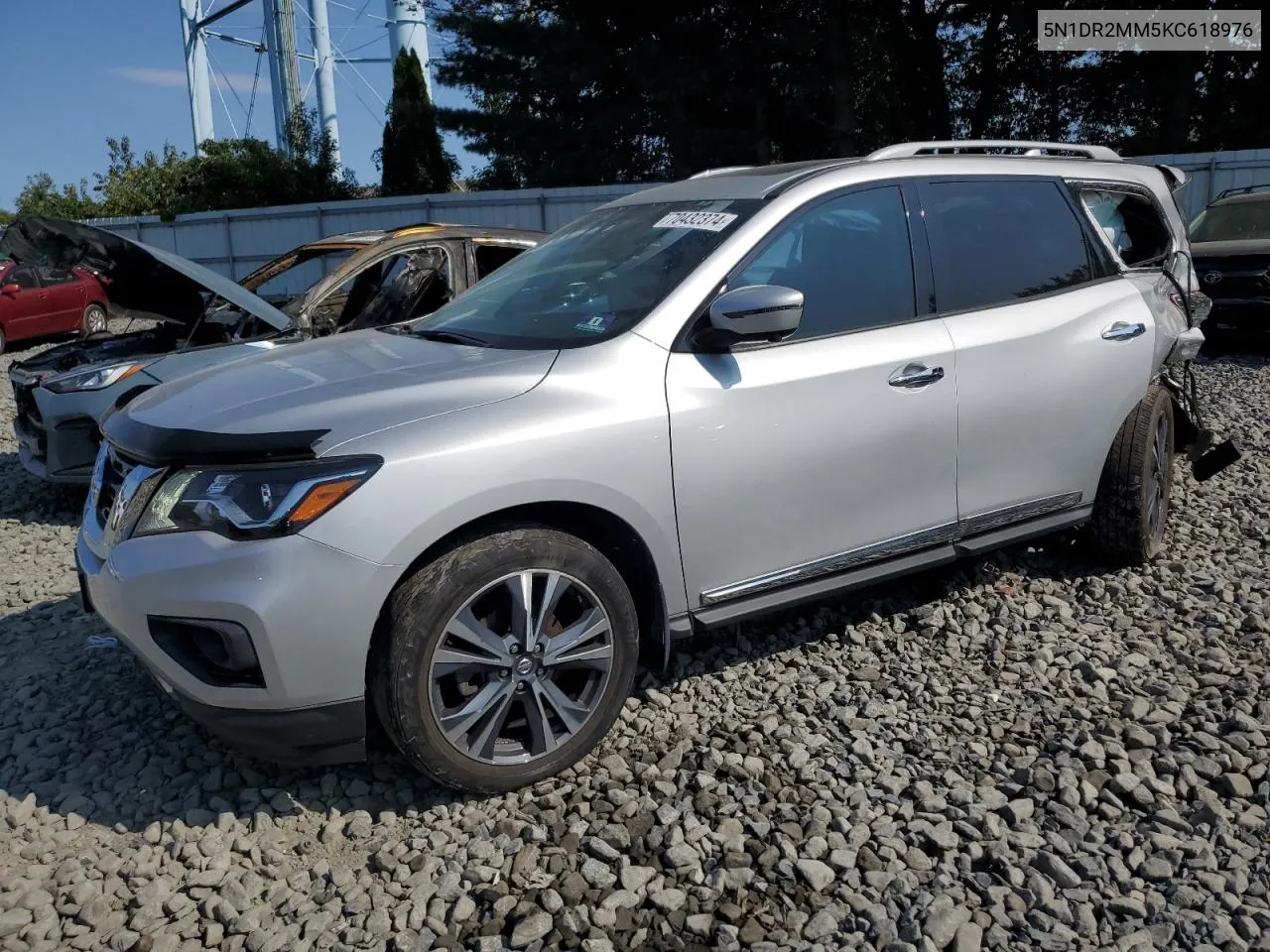 2019 Nissan Pathfinder S VIN: 5N1DR2MM5KC618976 Lot: 70432374