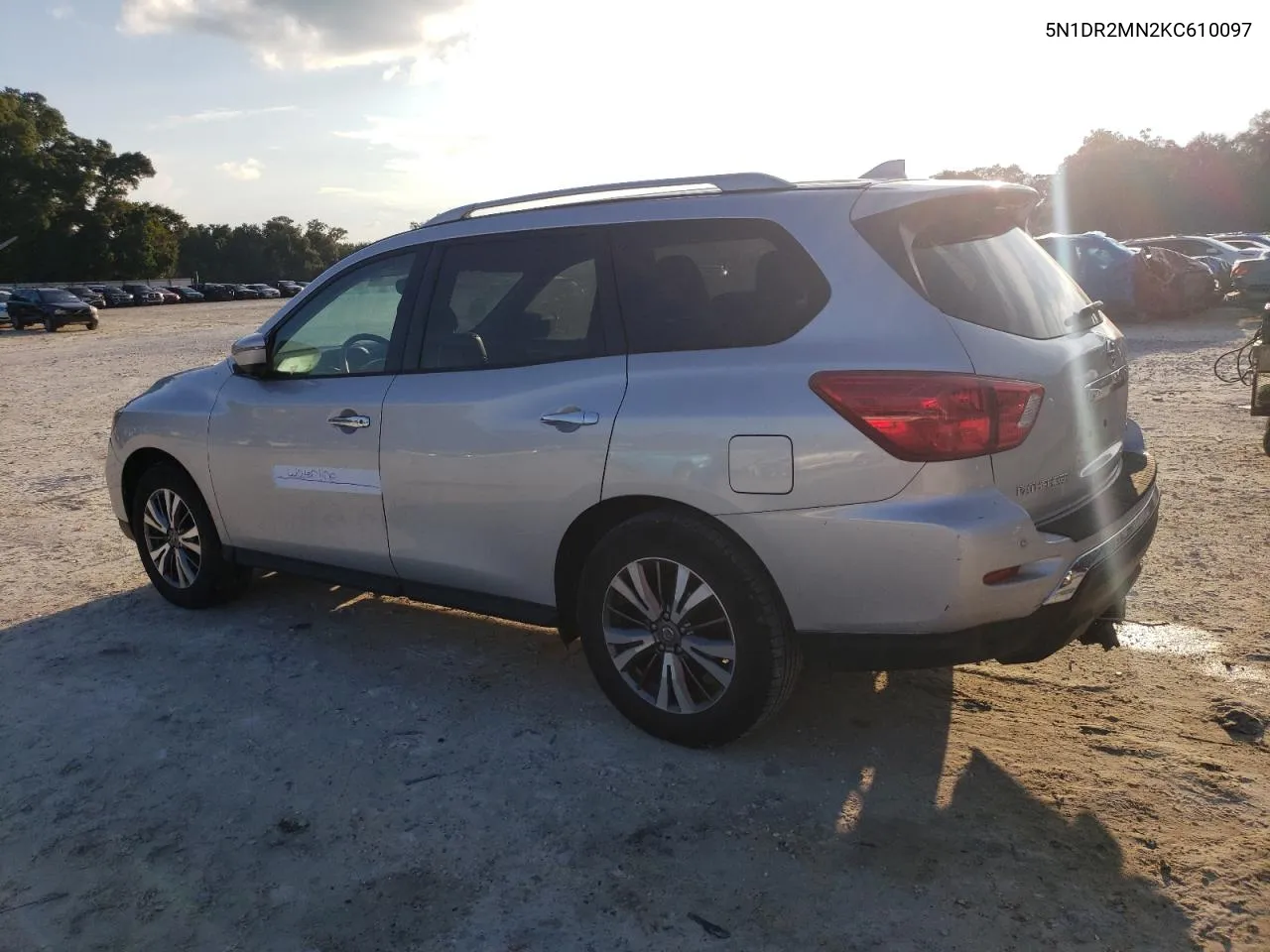 2019 Nissan Pathfinder S VIN: 5N1DR2MN2KC610097 Lot: 73774224