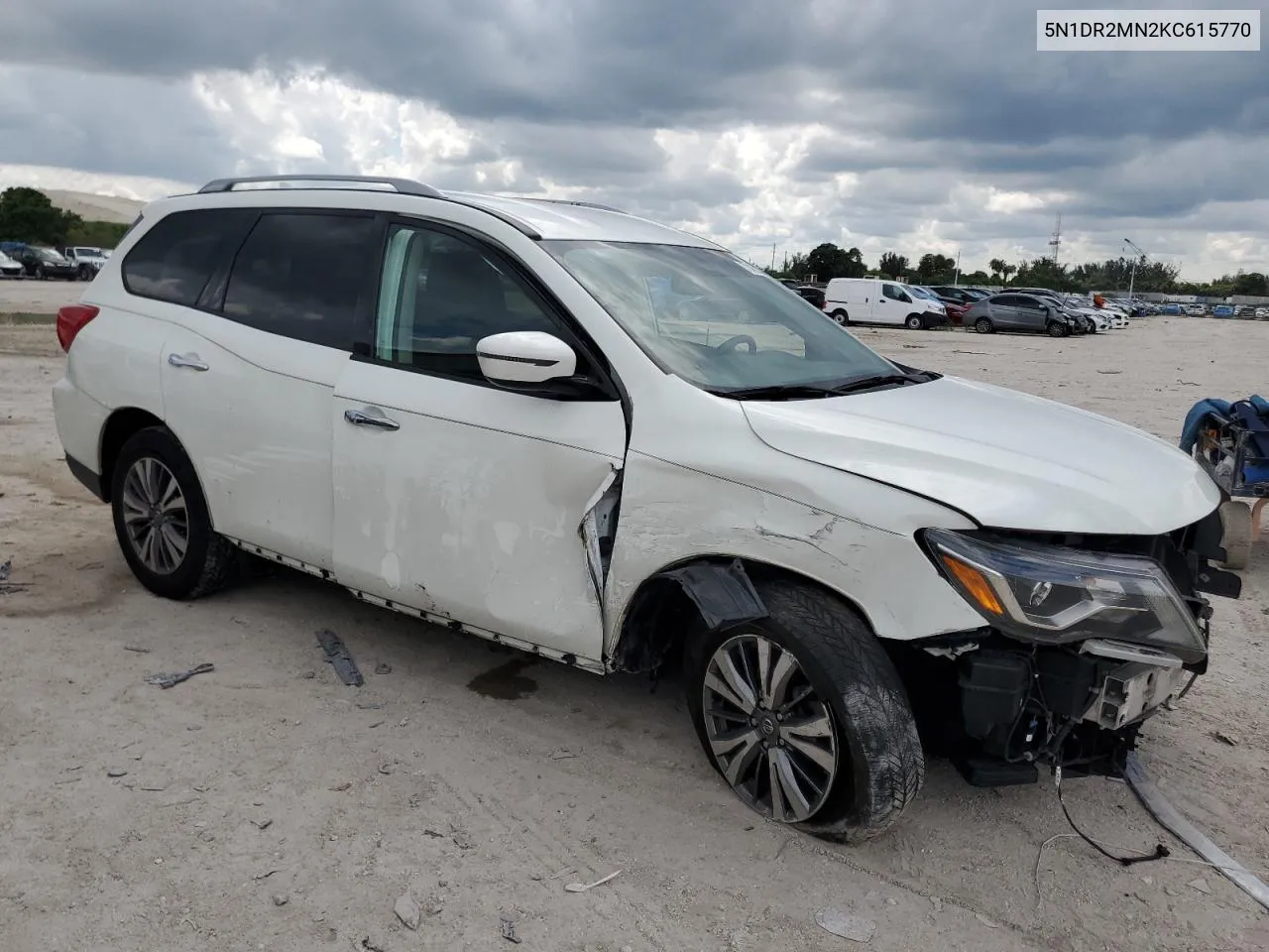 5N1DR2MN2KC615770 2019 Nissan Pathfinder S