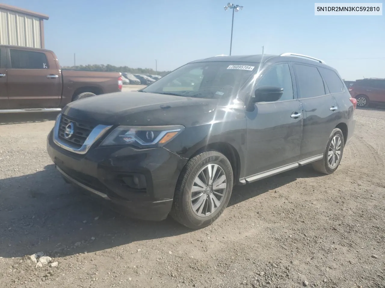 2019 Nissan Pathfinder S VIN: 5N1DR2MN3KC592810 Lot: 76095704