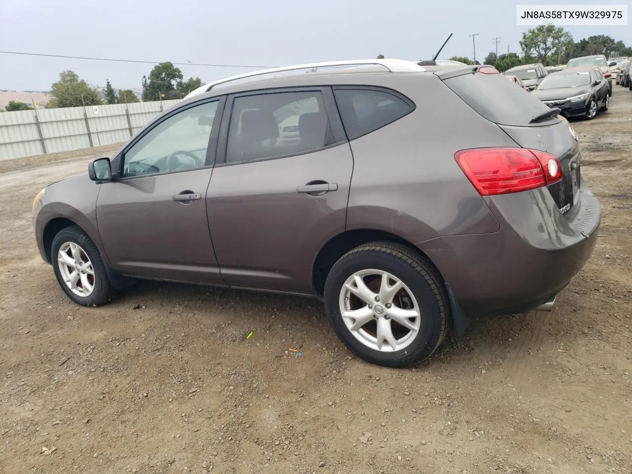 2009 Nissan Rogue S VIN: JN8AS58TX9W329975 Lot: 66052624