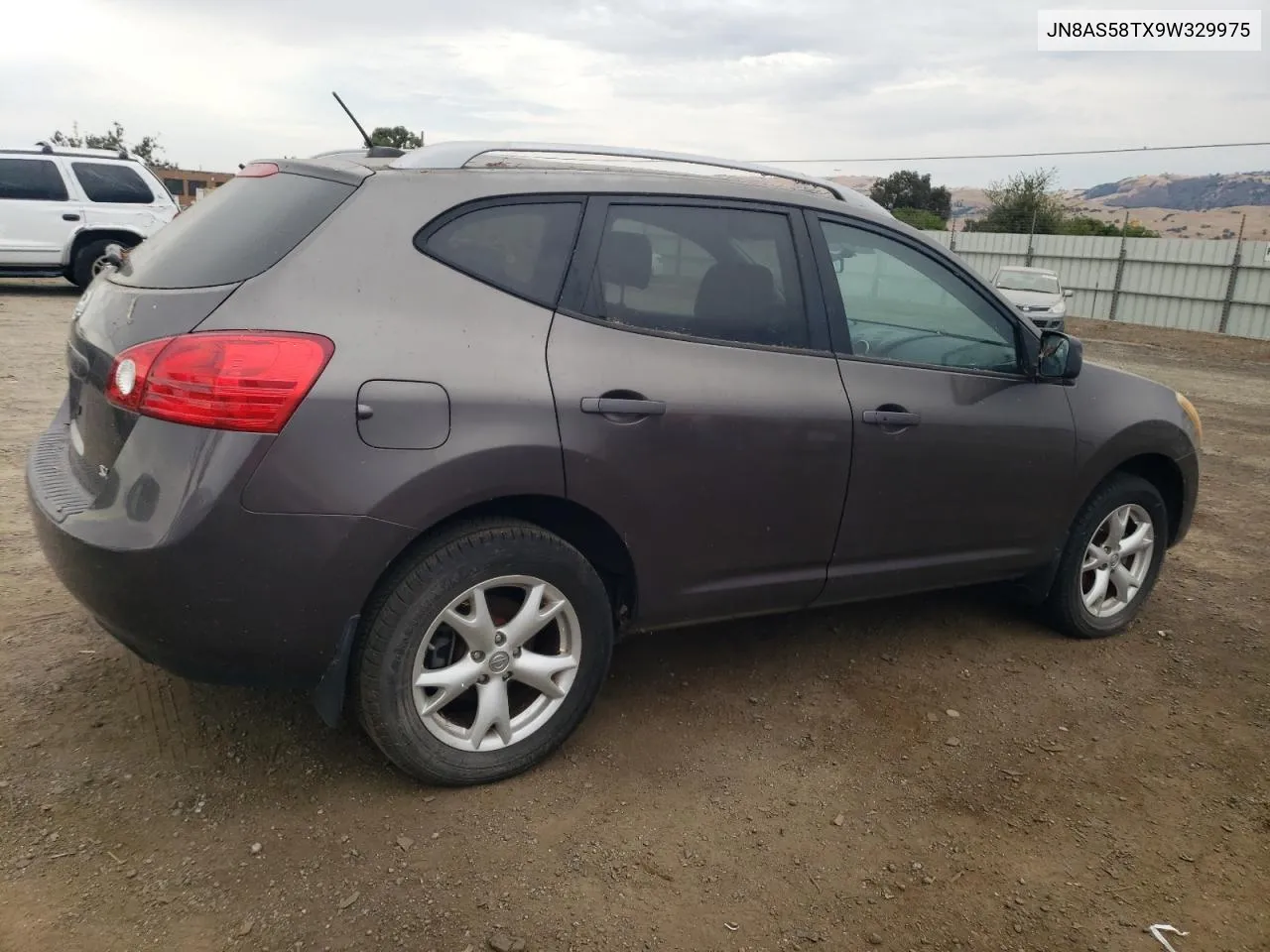 2009 Nissan Rogue S VIN: JN8AS58TX9W329975 Lot: 66052624