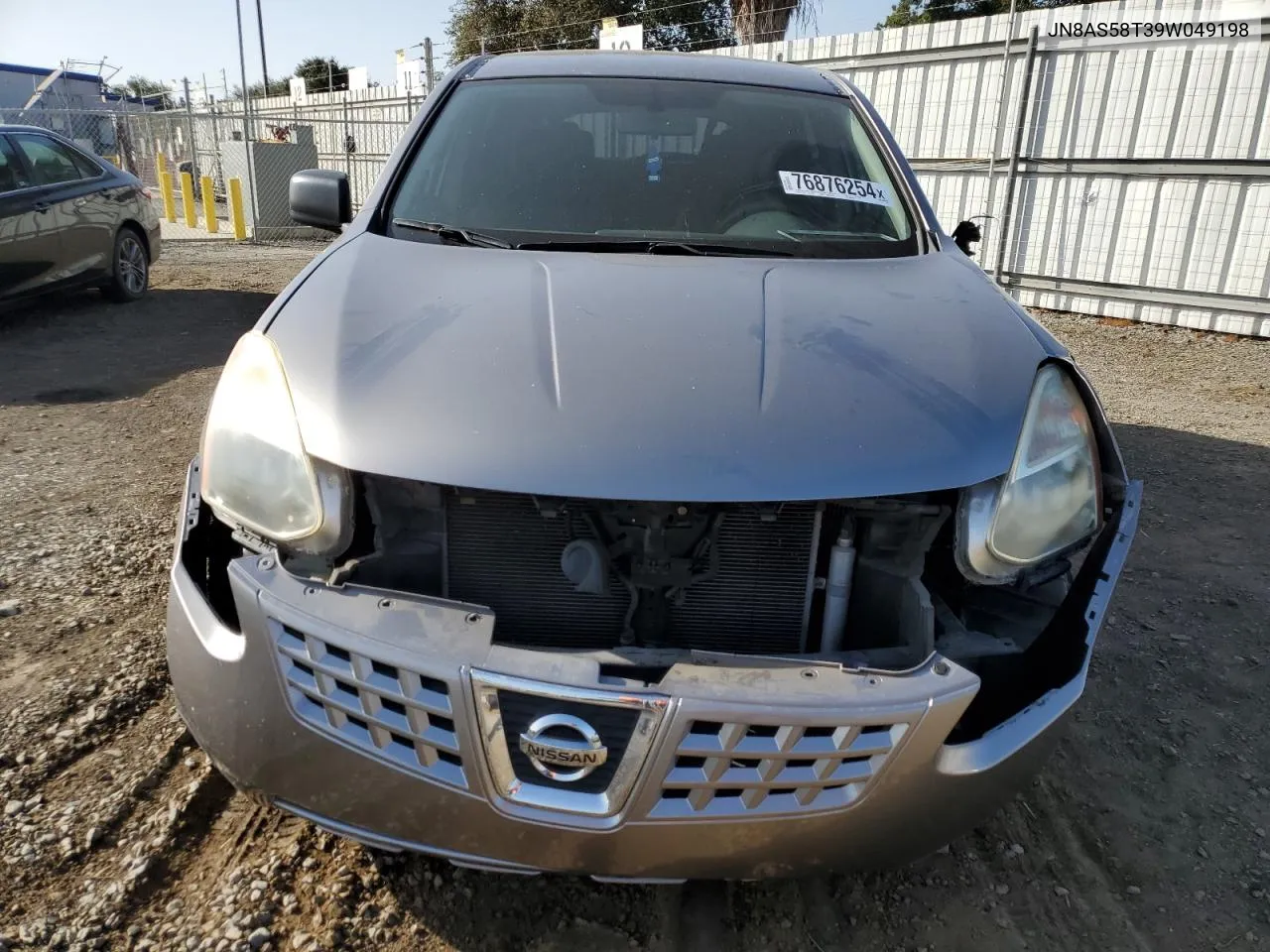 2009 Nissan Rogue S VIN: JN8AS58T39W049198 Lot: 76876254