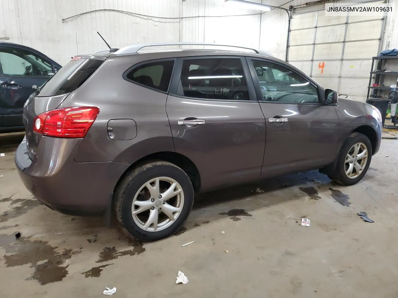 2010 Nissan Rogue S VIN: JN8AS5MV2AW109631 Lot: 80378174