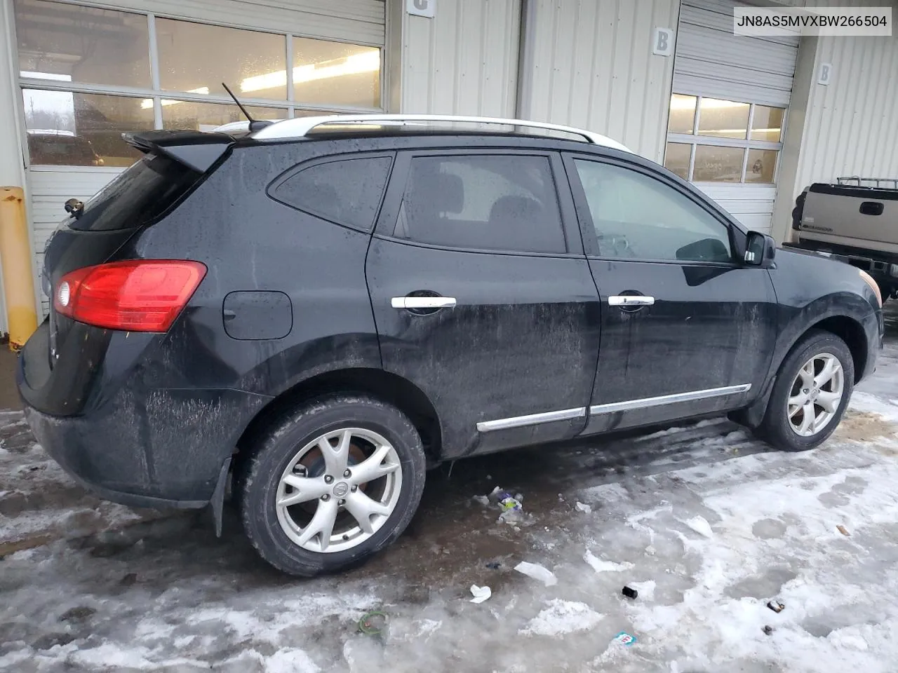 2011 Nissan Rogue S VIN: JN8AS5MVXBW266504 Lot: 39404464