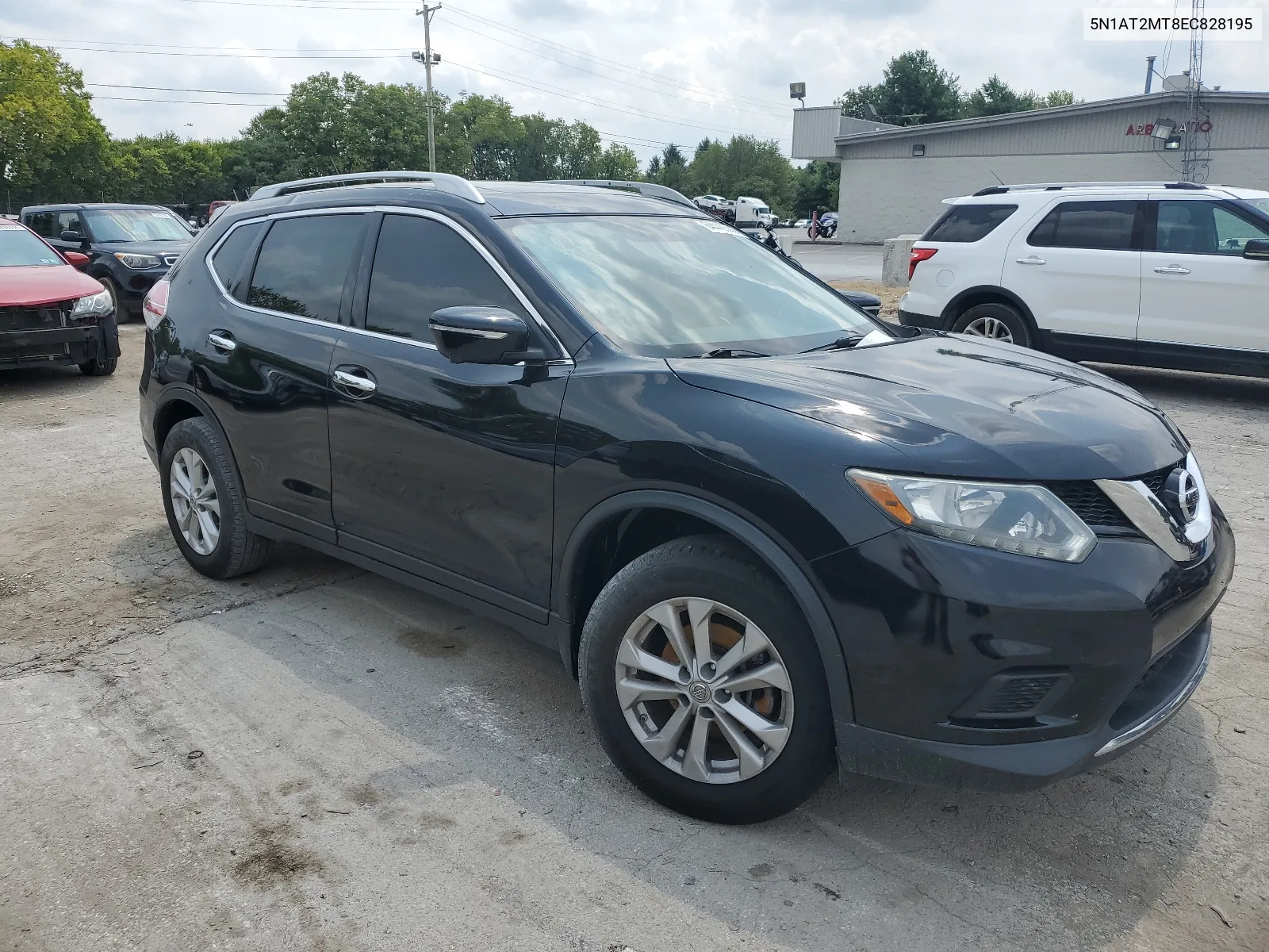 5N1AT2MT8EC828195 2014 Nissan Rogue S