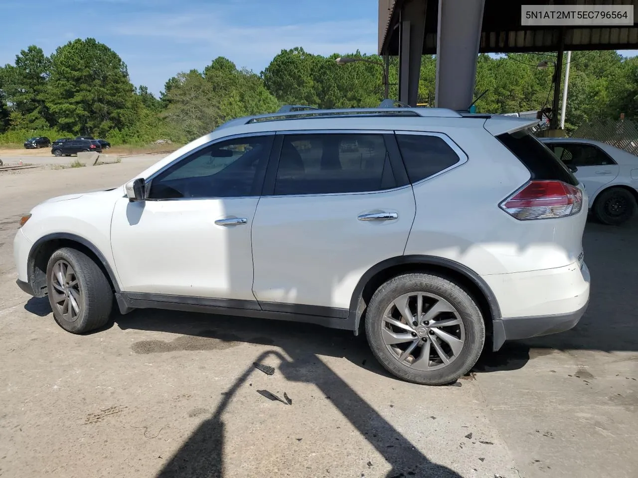 5N1AT2MT5EC796564 2014 Nissan Rogue S