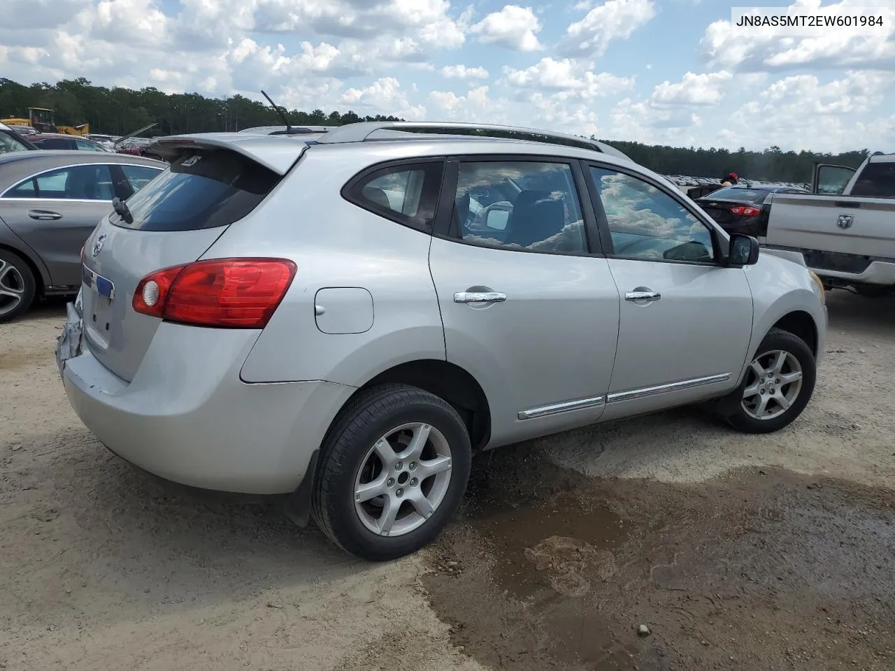 2014 Nissan Rogue Select S VIN: JN8AS5MT2EW601984 Lot: 69581694