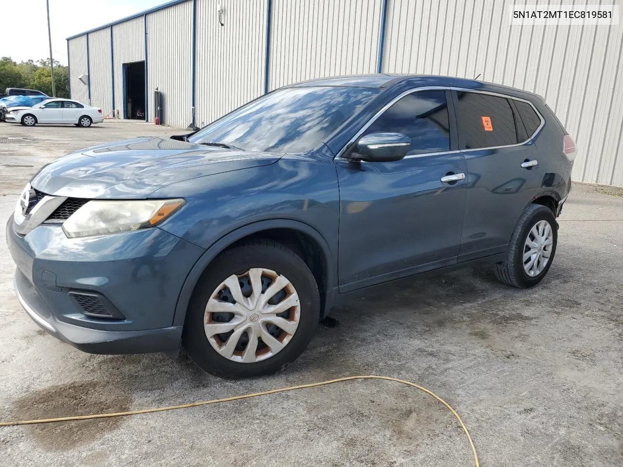 2014 Nissan Rogue S VIN: 5N1AT2MT1EC819581 Lot: 74064784