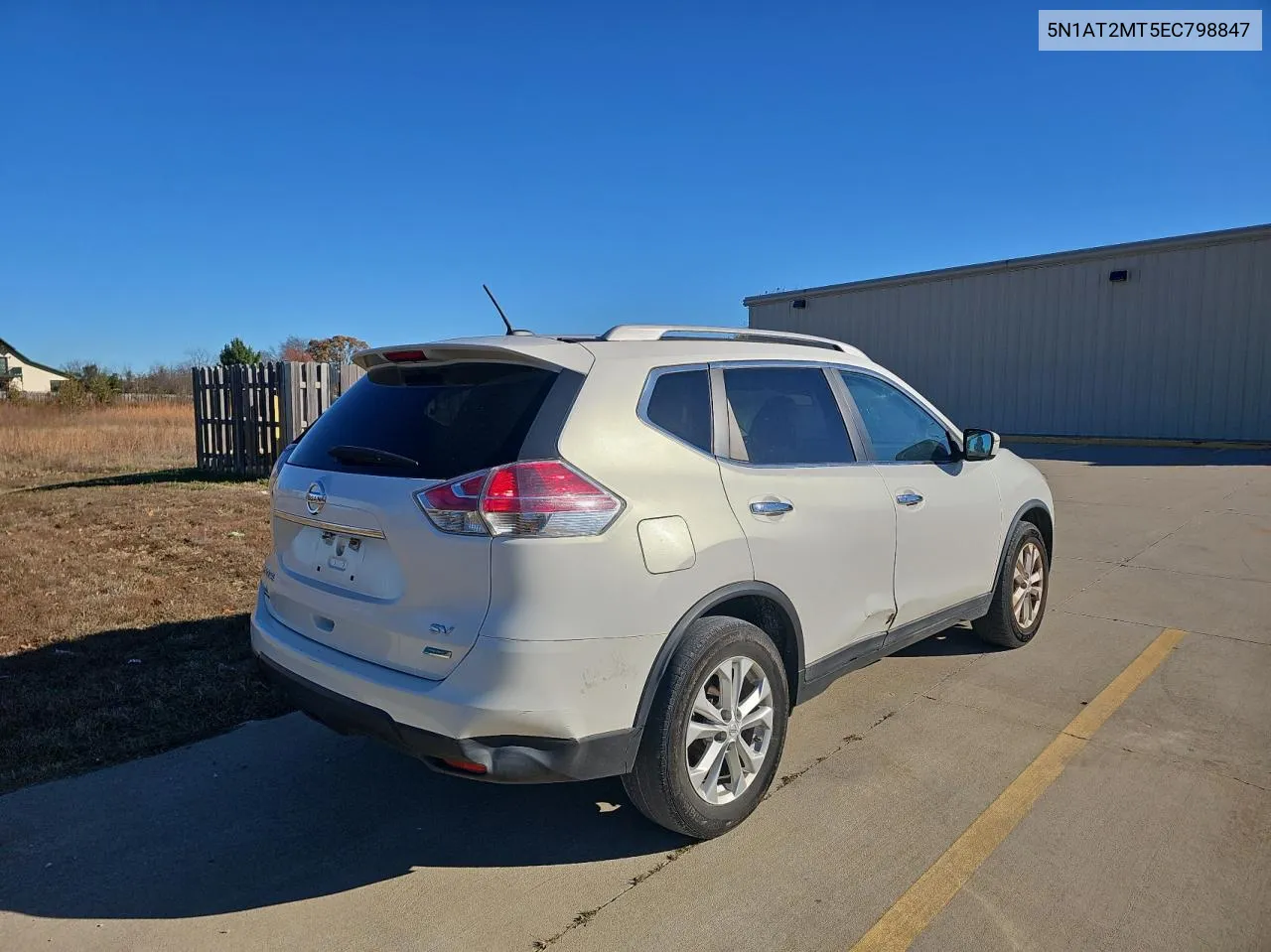 2014 Nissan Rogue S VIN: 5N1AT2MT5EC798847 Lot: 80453394