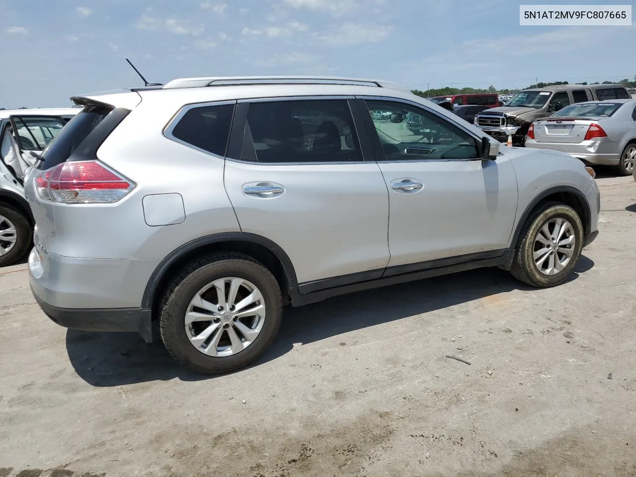 2015 Nissan Rogue S VIN: 5N1AT2MV9FC807665 Lot: 56639874