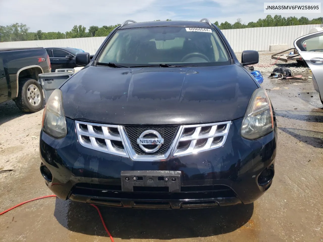 2015 Nissan Rogue Select S VIN: JN8AS5MV6FW258695 Lot: 60966544