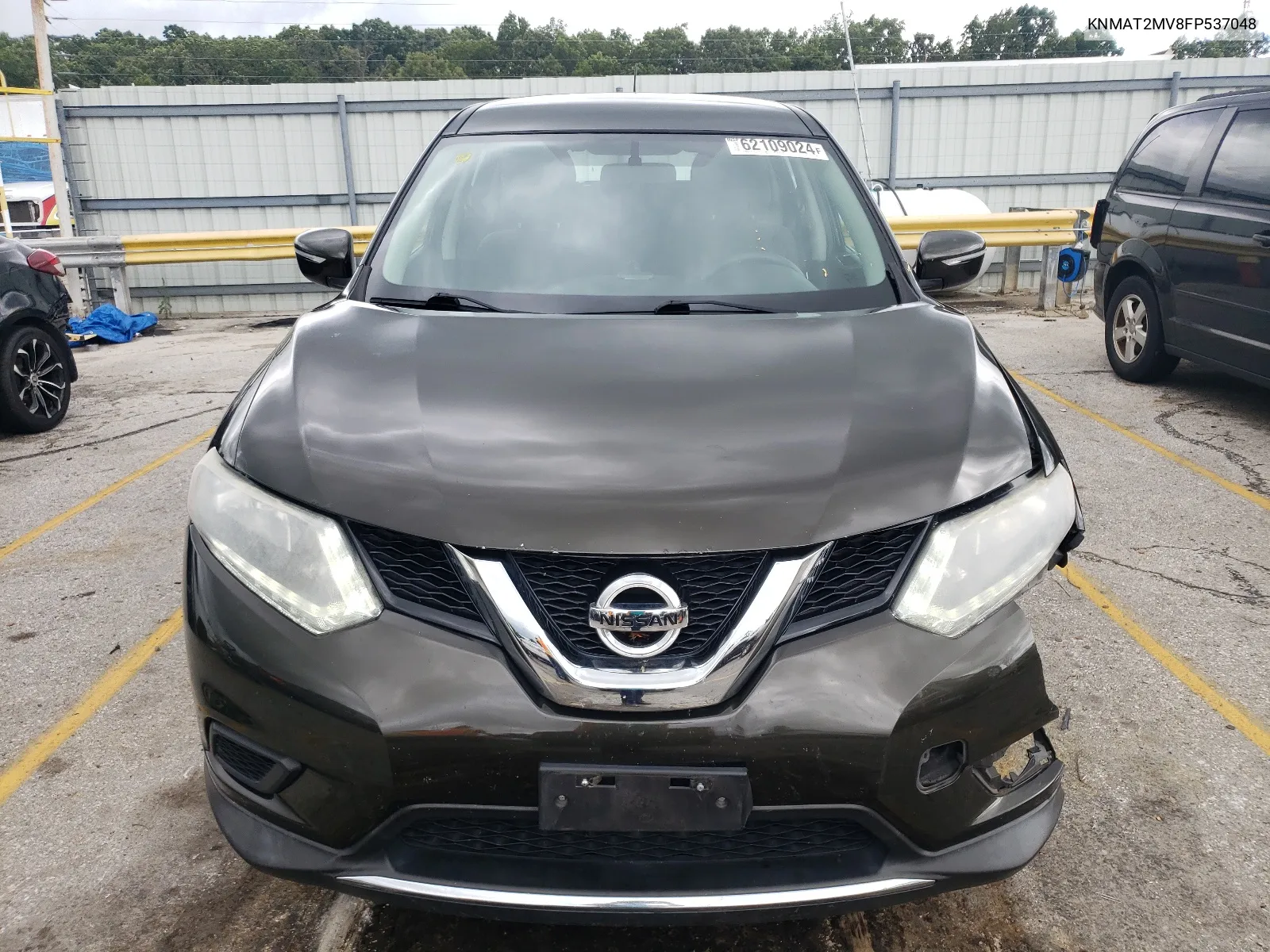 2015 Nissan Rogue S VIN: KNMAT2MV8FP537048 Lot: 62109024