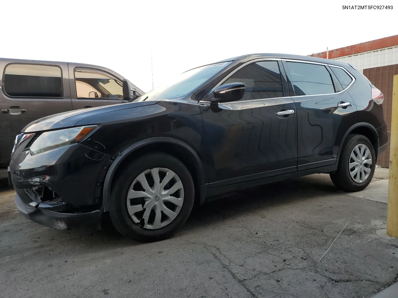 5N1AT2MT5FC927493 2015 Nissan Rogue S