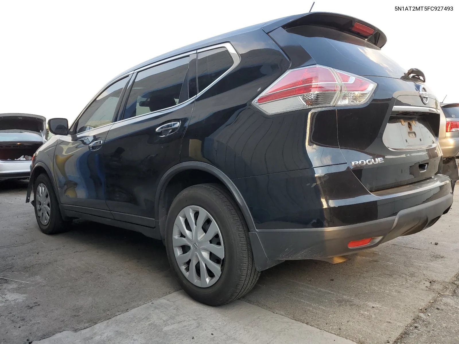 2015 Nissan Rogue S VIN: 5N1AT2MT5FC927493 Lot: 63016044