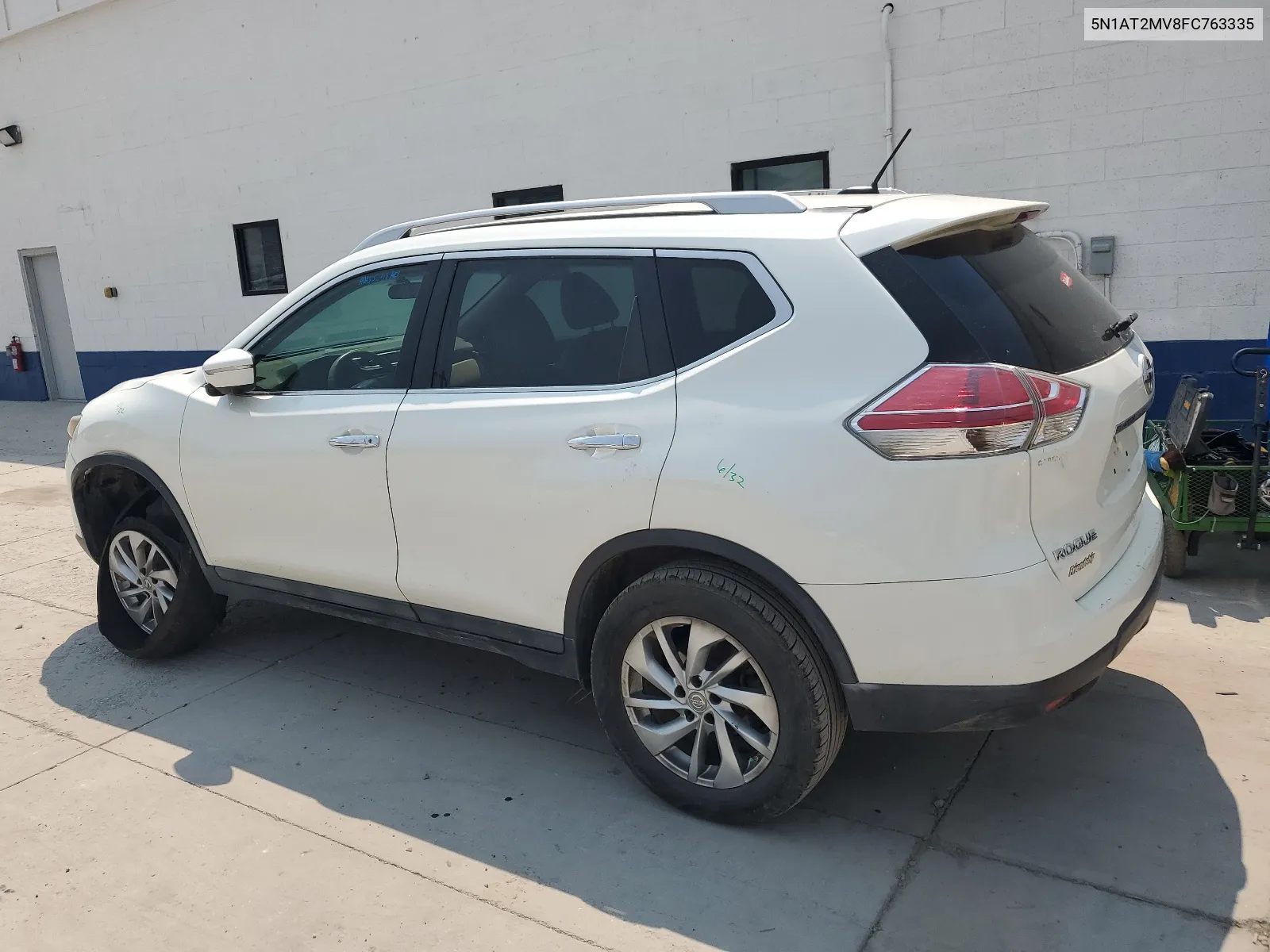 2015 Nissan Rogue S VIN: 5N1AT2MV8FC763335 Lot: 64277724