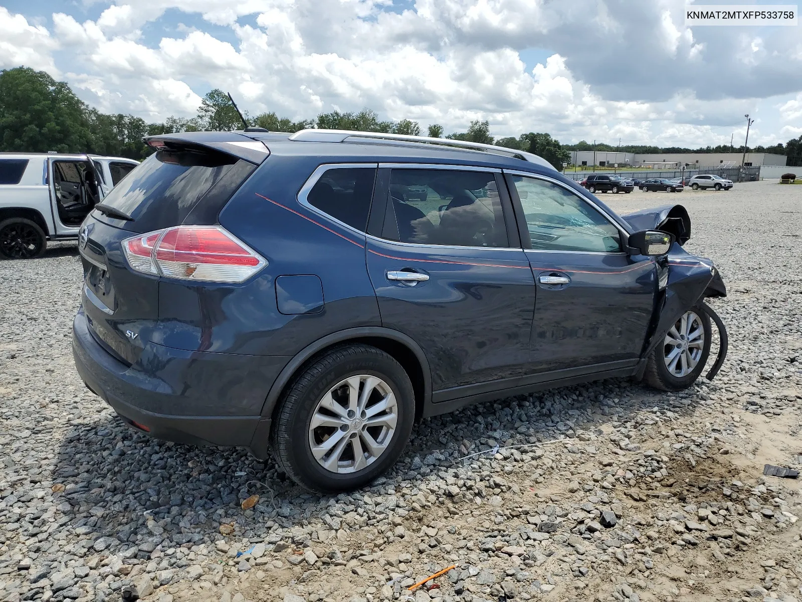 2015 Nissan Rogue S VIN: KNMAT2MTXFP533758 Lot: 64579234