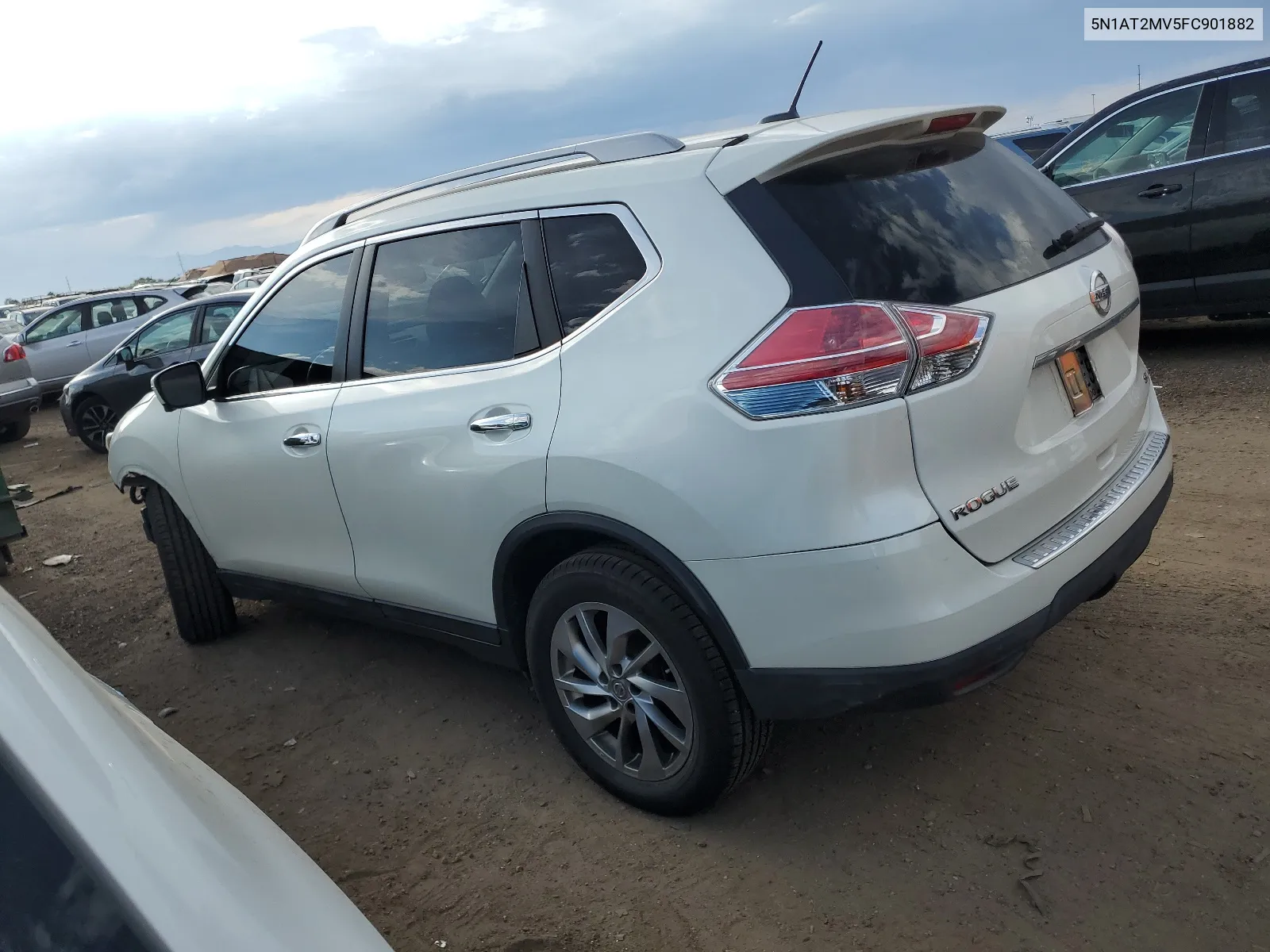 5N1AT2MV5FC901882 2015 Nissan Rogue S