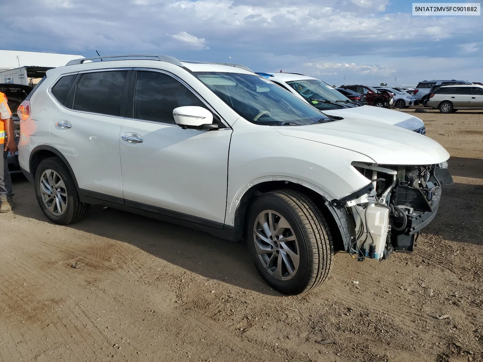 2015 Nissan Rogue S VIN: 5N1AT2MV5FC901882 Lot: 66431884