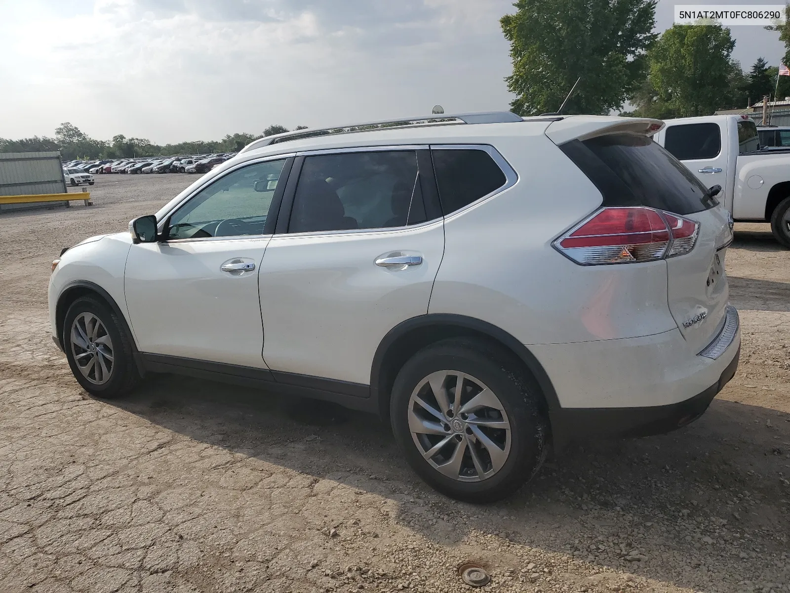 2015 Nissan Rogue S VIN: 5N1AT2MT0FC806290 Lot: 68515234