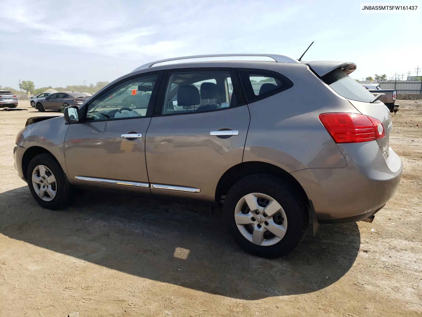 2015 Nissan Rogue Select S VIN: JN8AS5MT5FW161437 Lot: 68577434