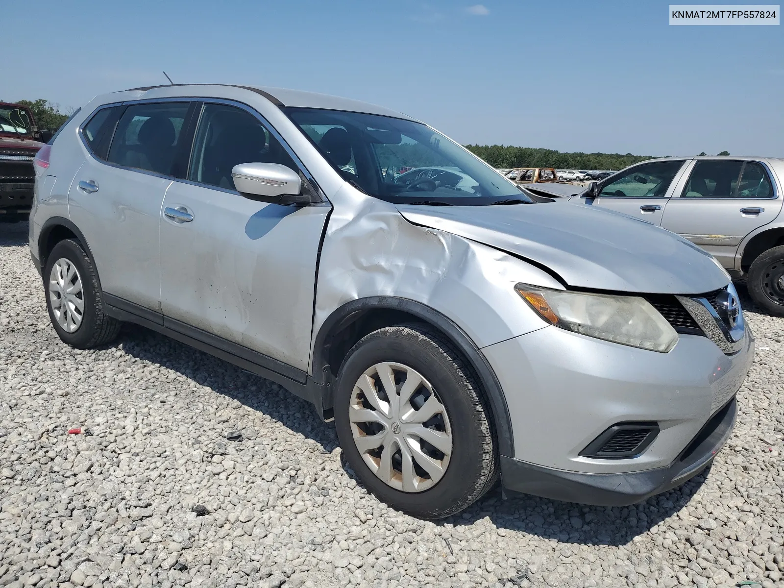 KNMAT2MT7FP557824 2015 Nissan Rogue S