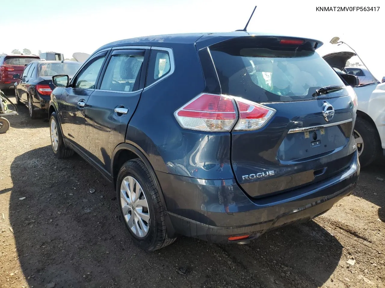 2015 Nissan Rogue S VIN: KNMAT2MV0FP563417 Lot: 69776324