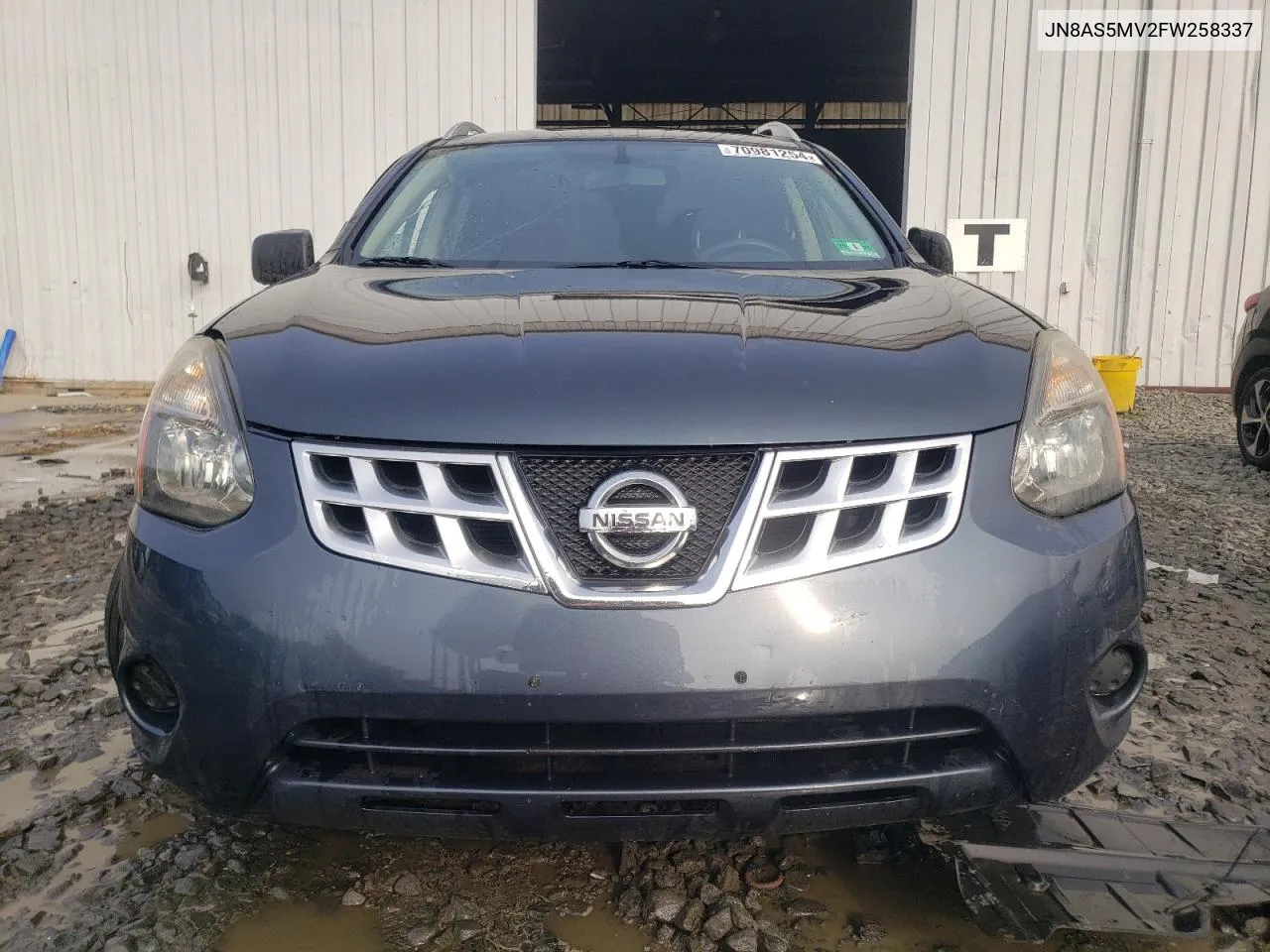 2015 Nissan Rogue Select S VIN: JN8AS5MV2FW258337 Lot: 70981254