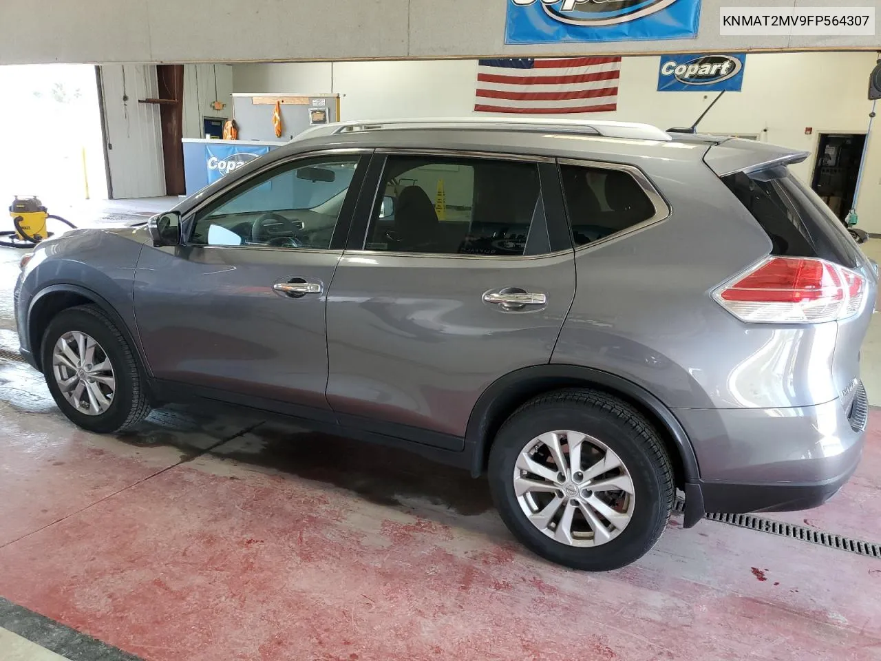 2015 Nissan Rogue S VIN: KNMAT2MV9FP564307 Lot: 71818944