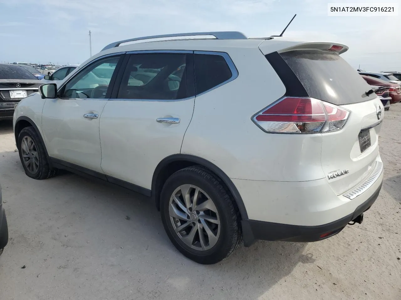 2015 Nissan Rogue S VIN: 5N1AT2MV3FC916221 Lot: 75807214