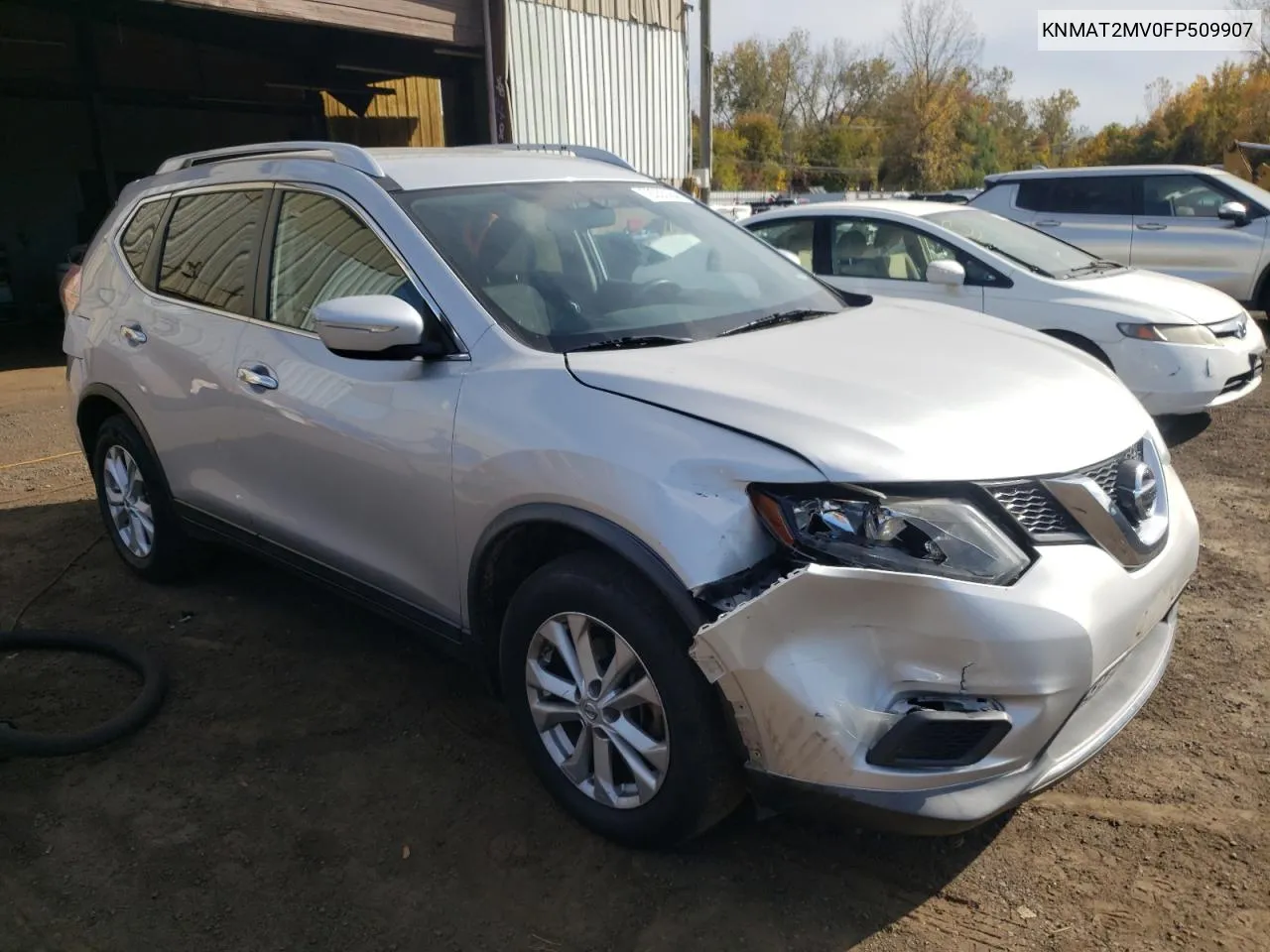 2015 Nissan Rogue S VIN: KNMAT2MV0FP509907 Lot: 76355364