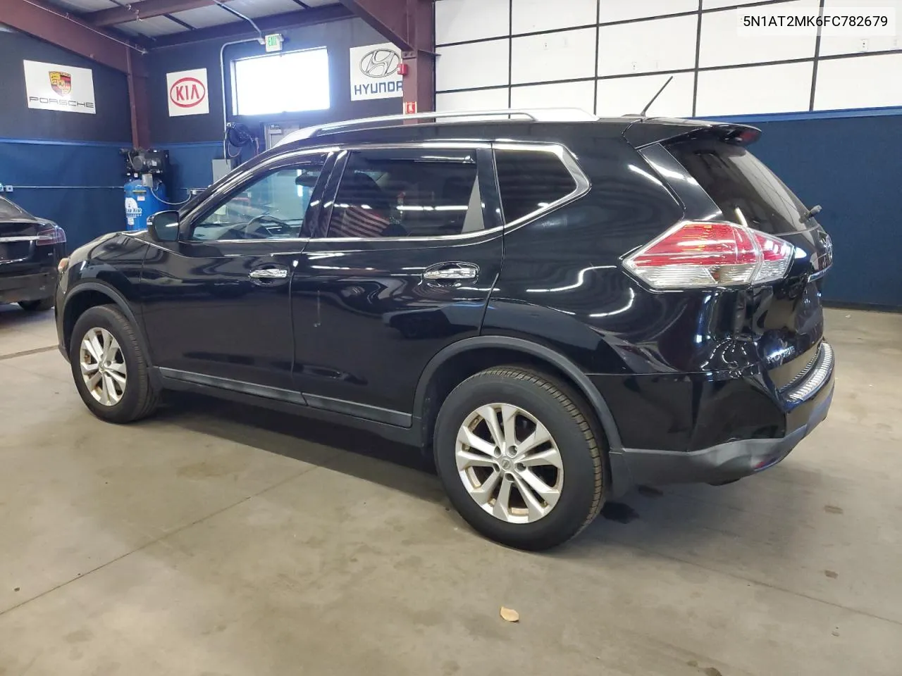 2015 Nissan Rogue S VIN: 5N1AT2MK6FC782679 Lot: 79897854