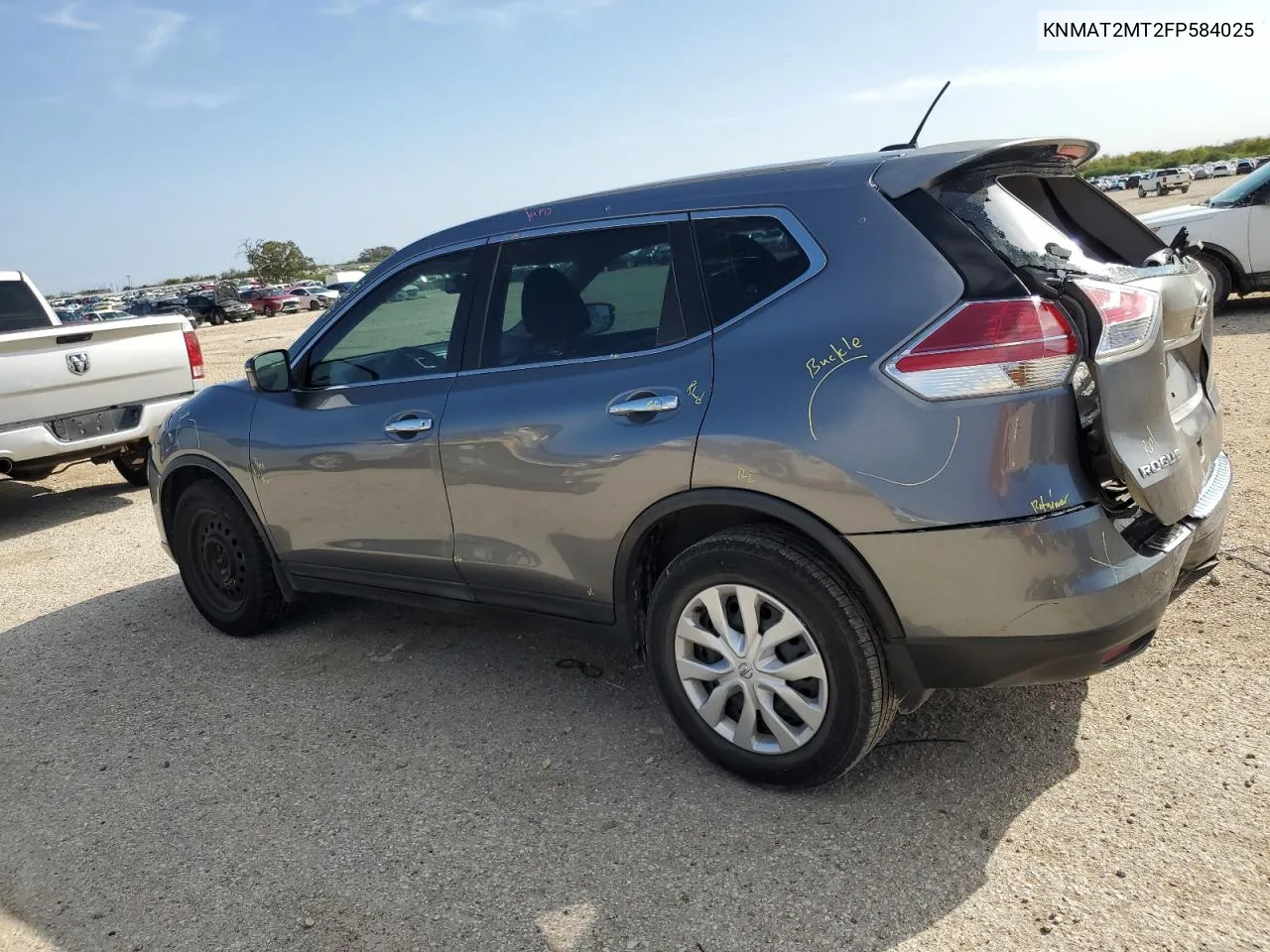 2015 Nissan Rogue S VIN: KNMAT2MT2FP584025 Lot: 81488214