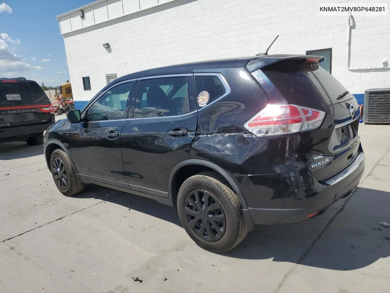 2016 Nissan Rogue S VIN: KNMAT2MV8GP648281 Lot: 60873804