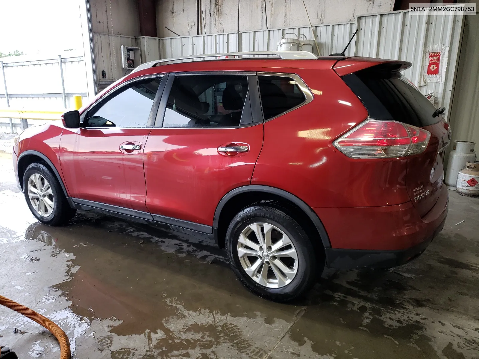 2016 Nissan Rogue S VIN: 5N1AT2MM2GC798753 Lot: 63516344