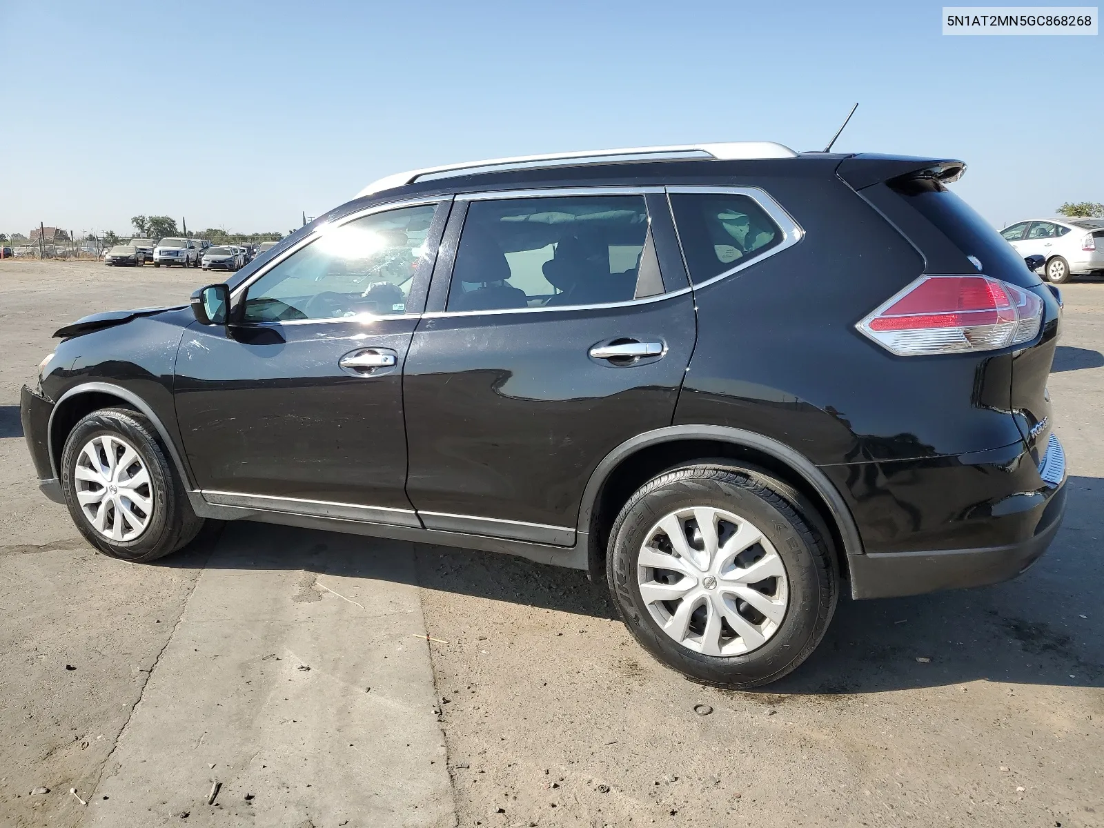 2016 Nissan Rogue S VIN: 5N1AT2MN5GC868268 Lot: 65094624