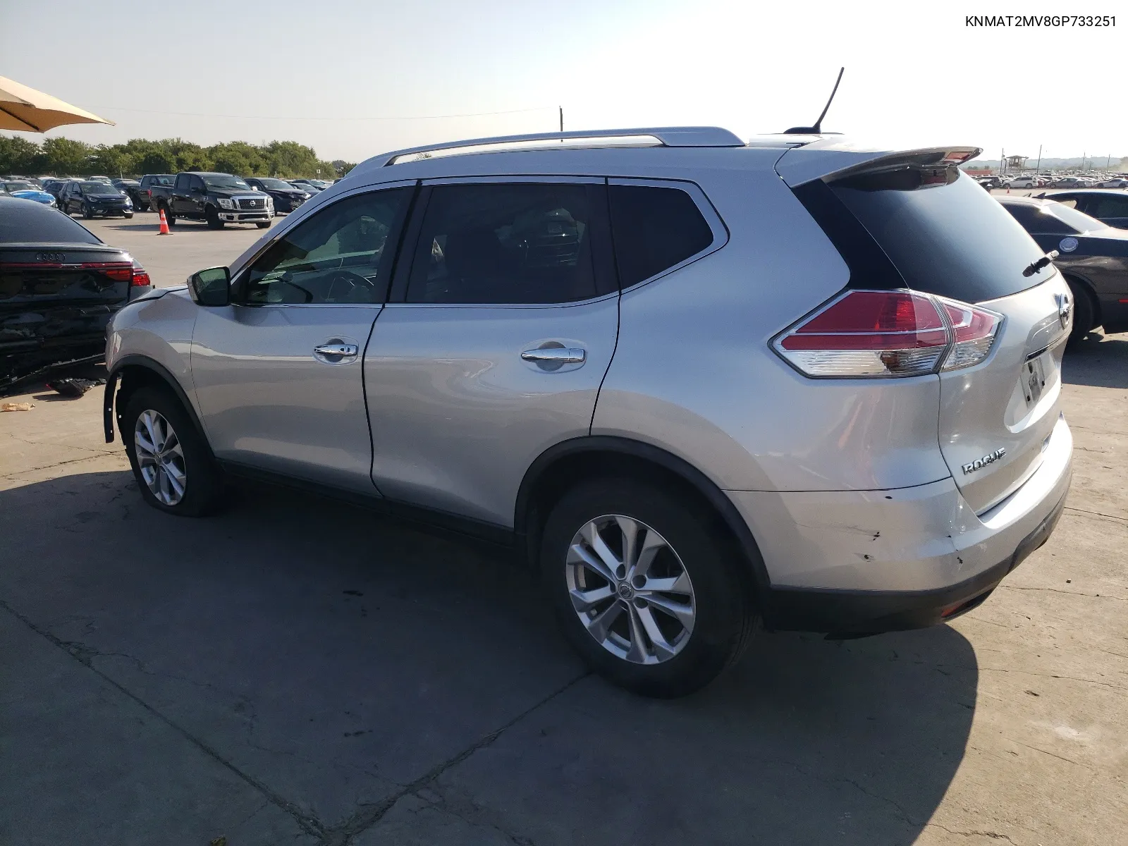 2016 Nissan Rogue S VIN: KNMAT2MV8GP733251 Lot: 66198574