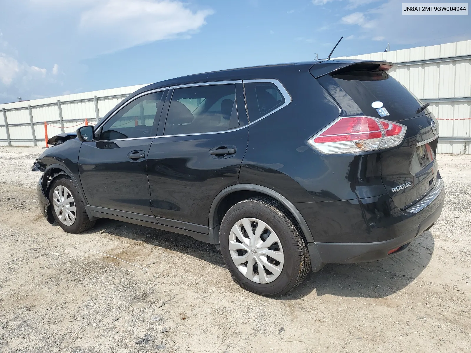 2016 Nissan Rogue S VIN: JN8AT2MT9GW004944 Lot: 67036664