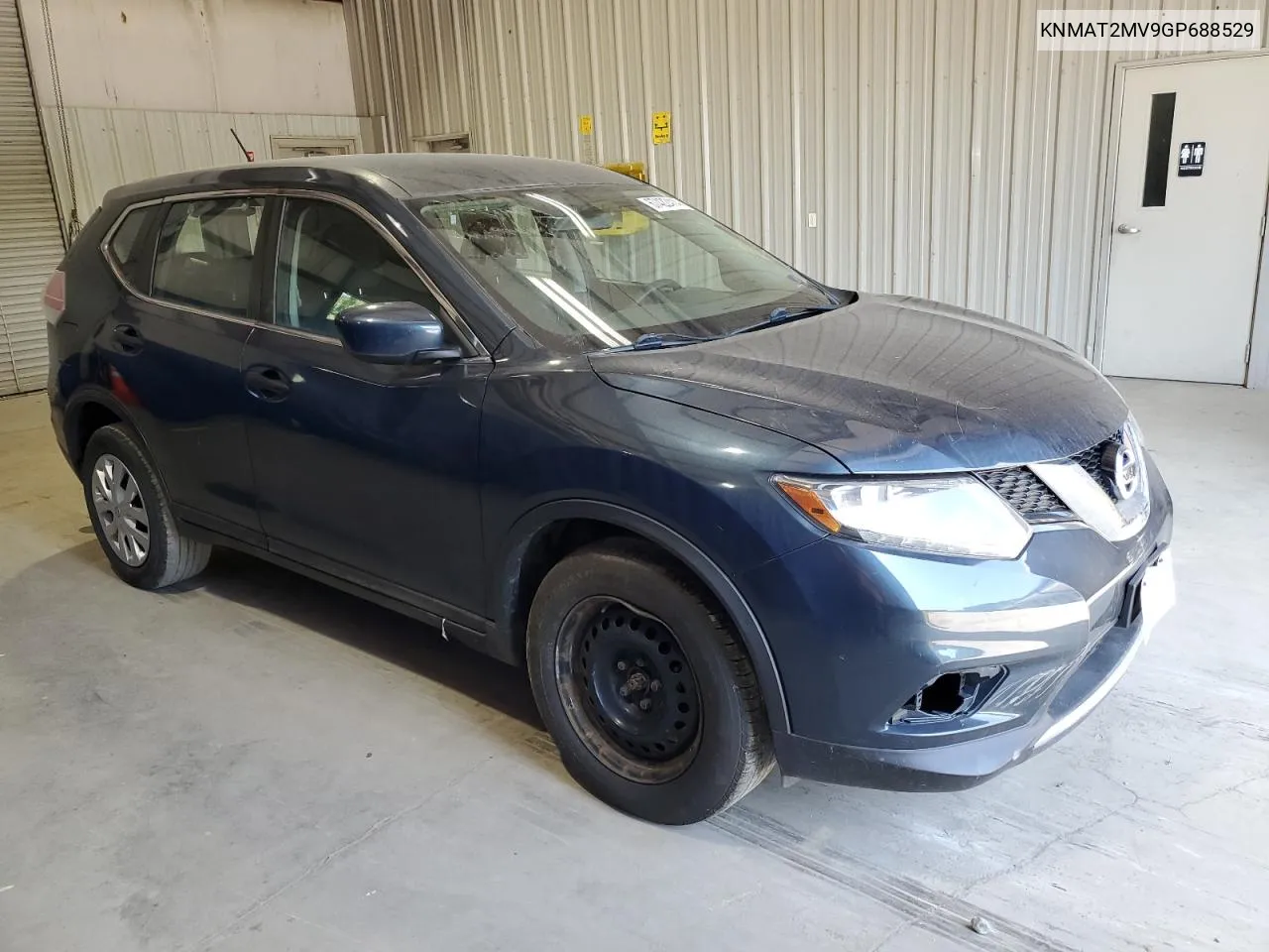 2016 Nissan Rogue S VIN: KNMAT2MV9GP688529 Lot: 67422414