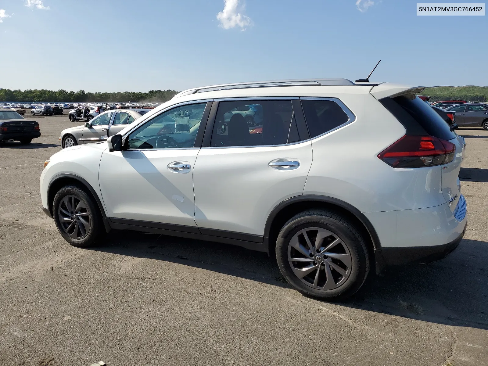 2016 Nissan Rogue S VIN: 5N1AT2MV3GC766452 Lot: 68793474