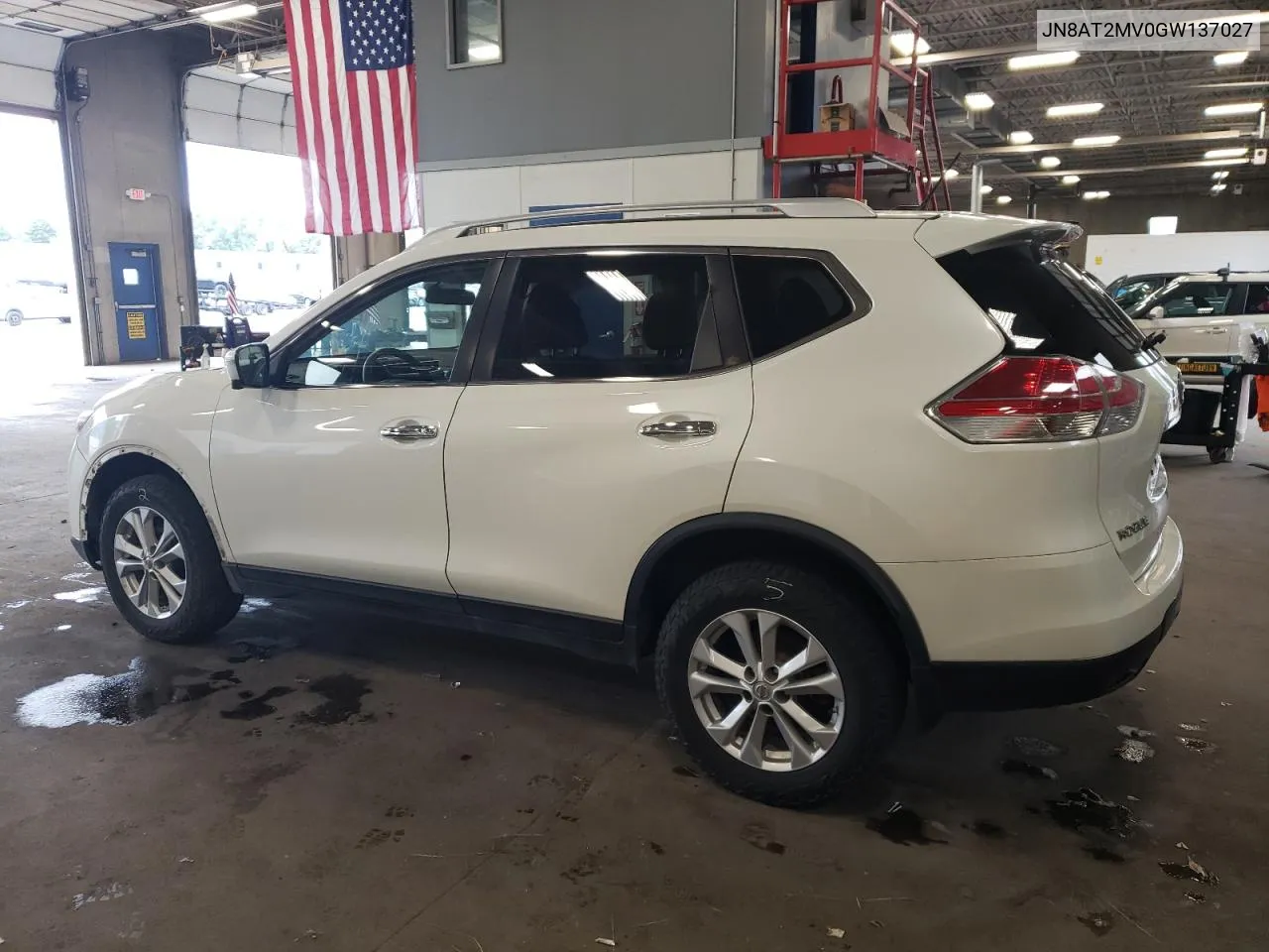 2016 Nissan Rogue S VIN: JN8AT2MV0GW137027 Lot: 69107094