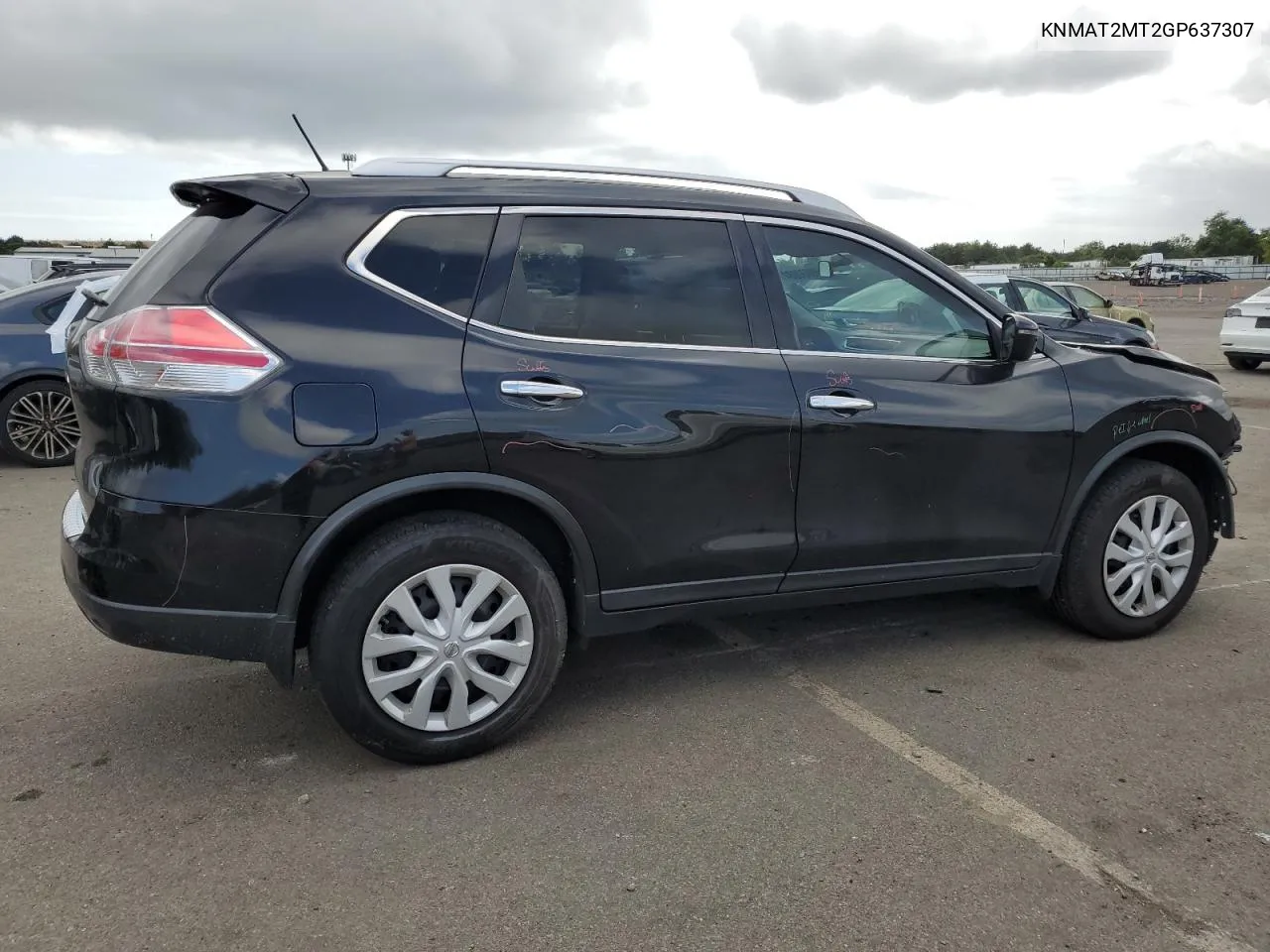 KNMAT2MT2GP637307 2016 Nissan Rogue S