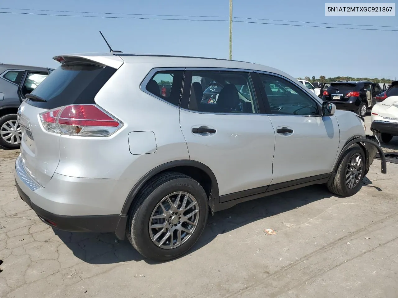 2016 Nissan Rogue S VIN: 5N1AT2MTXGC921867 Lot: 70842944