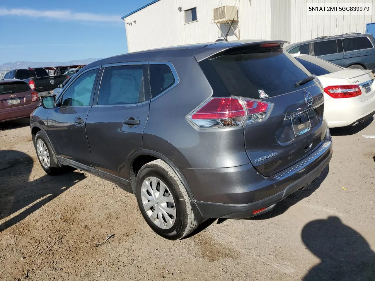 5N1AT2MT5GC839979 2016 Nissan Rogue S