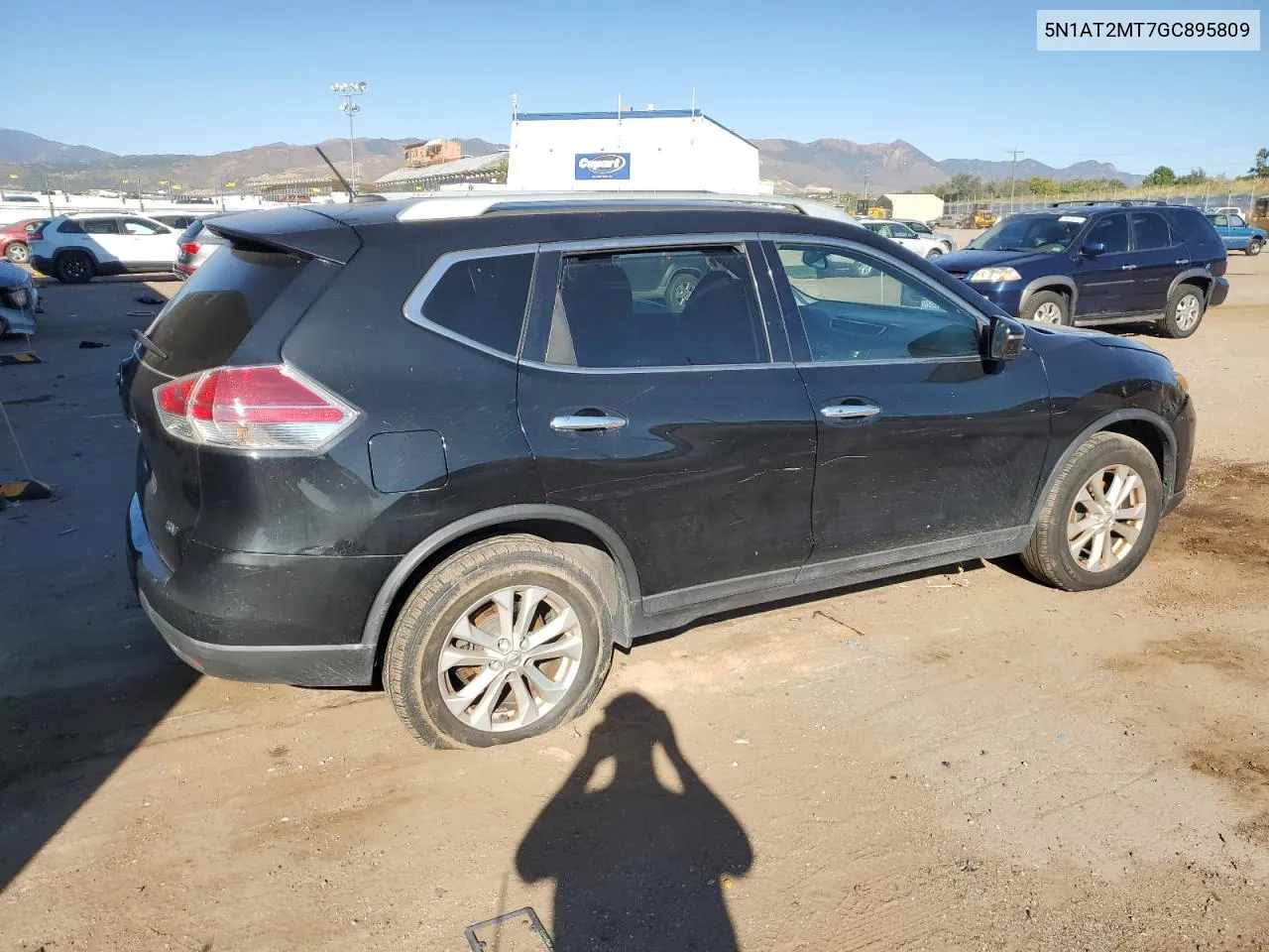 2016 Nissan Rogue S VIN: 5N1AT2MT7GC895809 Lot: 72942664